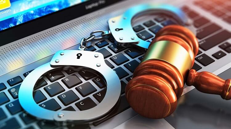 هزینه وکیل برای جرایم اینترنتی (هزینه وکیل سایبری)