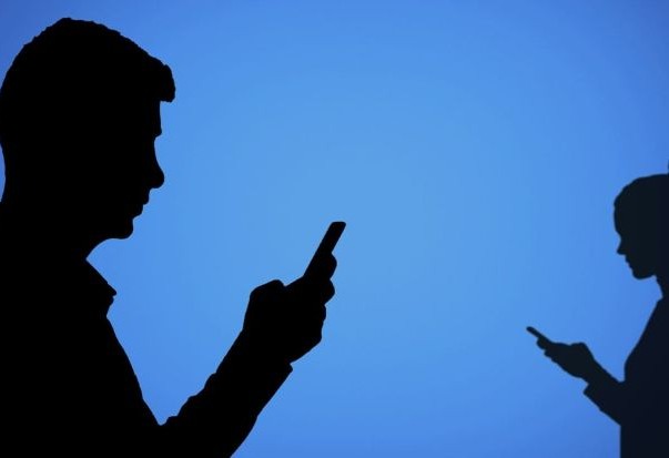 وکیل چگونه میتواند مجازات رابطه نامشروع پیامکی را کاهش دهد؟
